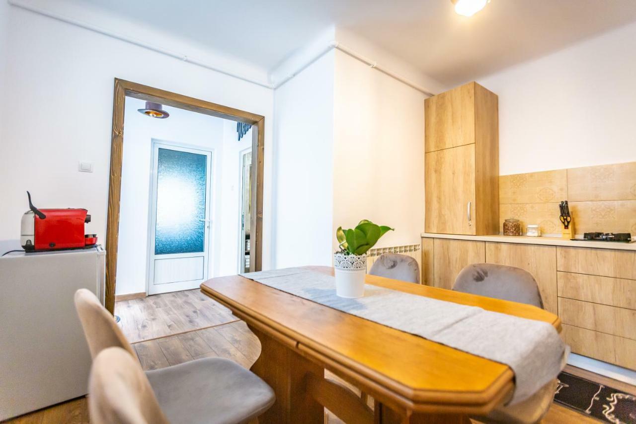 Central Apartment Braşov Exterior foto